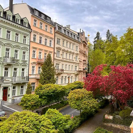 アパート Jurincom Sadova *