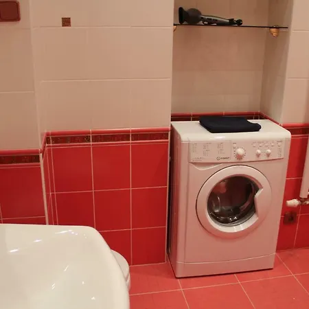 Jurincom Sadova * カルロヴィ・ヴァリ